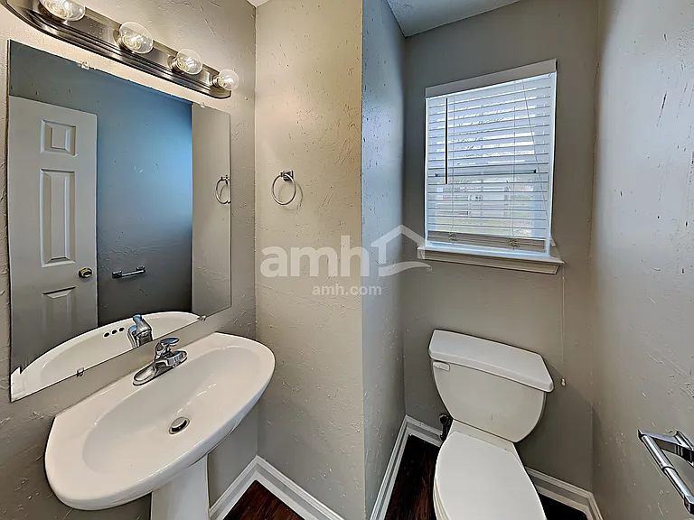 1020 Ridgefield Cir — Photo 9