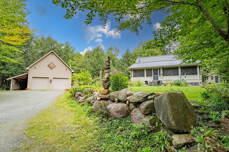2nd image of 379 N Shore Road