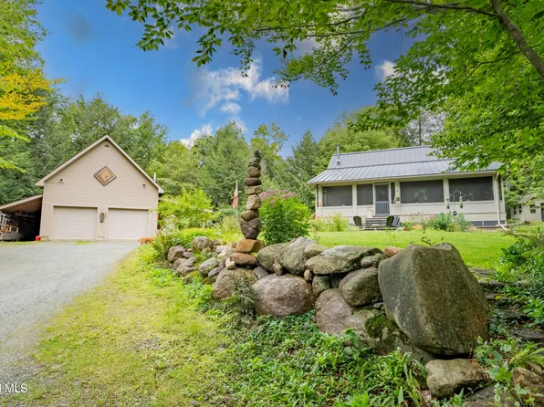 379 N Shore Road, Gloversville, NY 12078