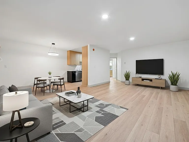 El Dorado - 1342 N. Fuller Avenue — Photo 2