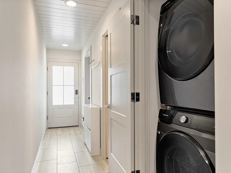 5030 Sand Point Pl NE — Photo 15