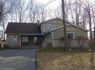 2212 Timberwood Dr SE, Kentwood, MI 49508