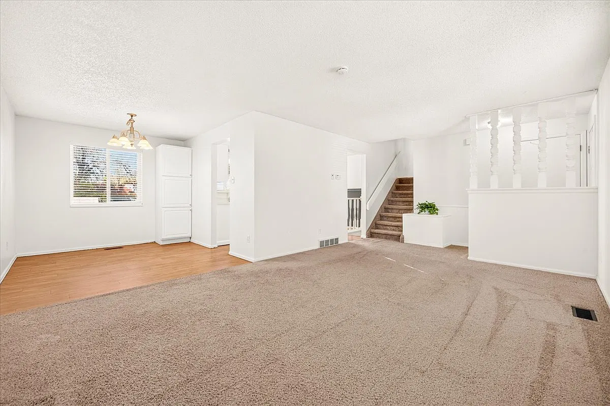 3 bed, 2.5 bath, 1716 sqft, $2,900 — Photo 3