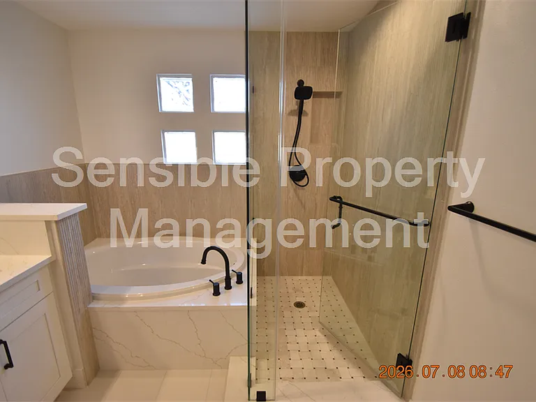 1138 Shipwatch Cir — Photo 36