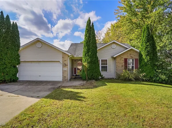 2074 Deer Crossing Dr, Streetsboro, OH 44241