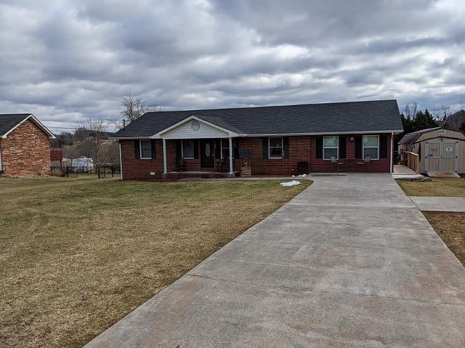 1st image of 544 Old Hickory Dr