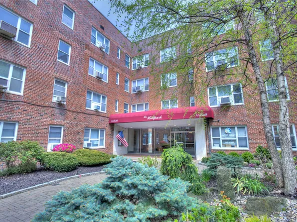 75 S Middle Neck Road #4-G, Great Neck, NY 11021