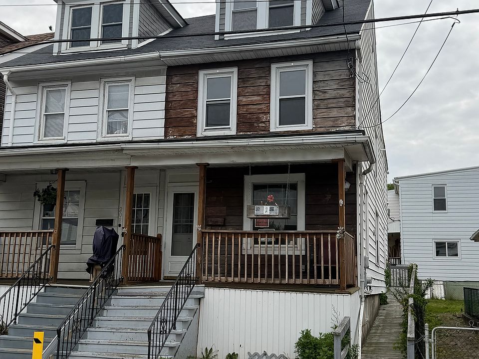 1st image of 210 N 4th St