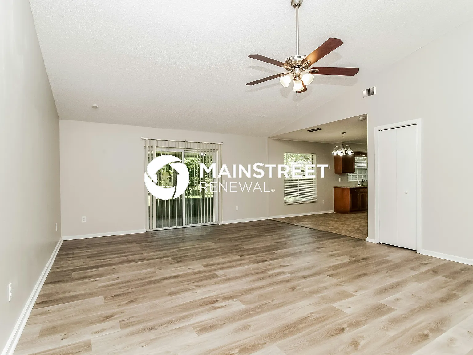 1109 Butler Way — Photo 4