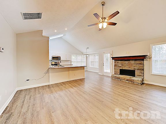 3rd image of 312 Reisling Dr