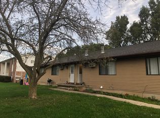138 Grand Manor Dr, Grand Ledge, MI