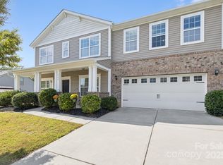 1905 Yellow Daisy Dr, Matthews, NC 28104