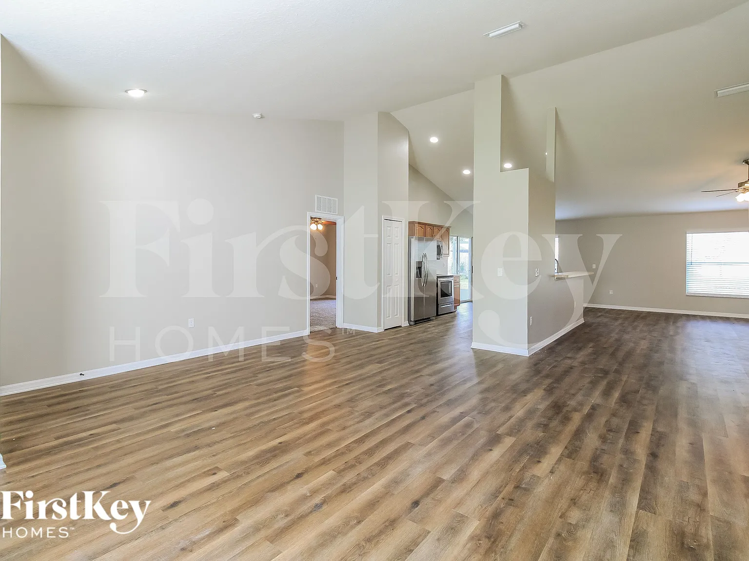 3 bed, 2.0 bath, 1970 sqft, $1,810 — Photo 3