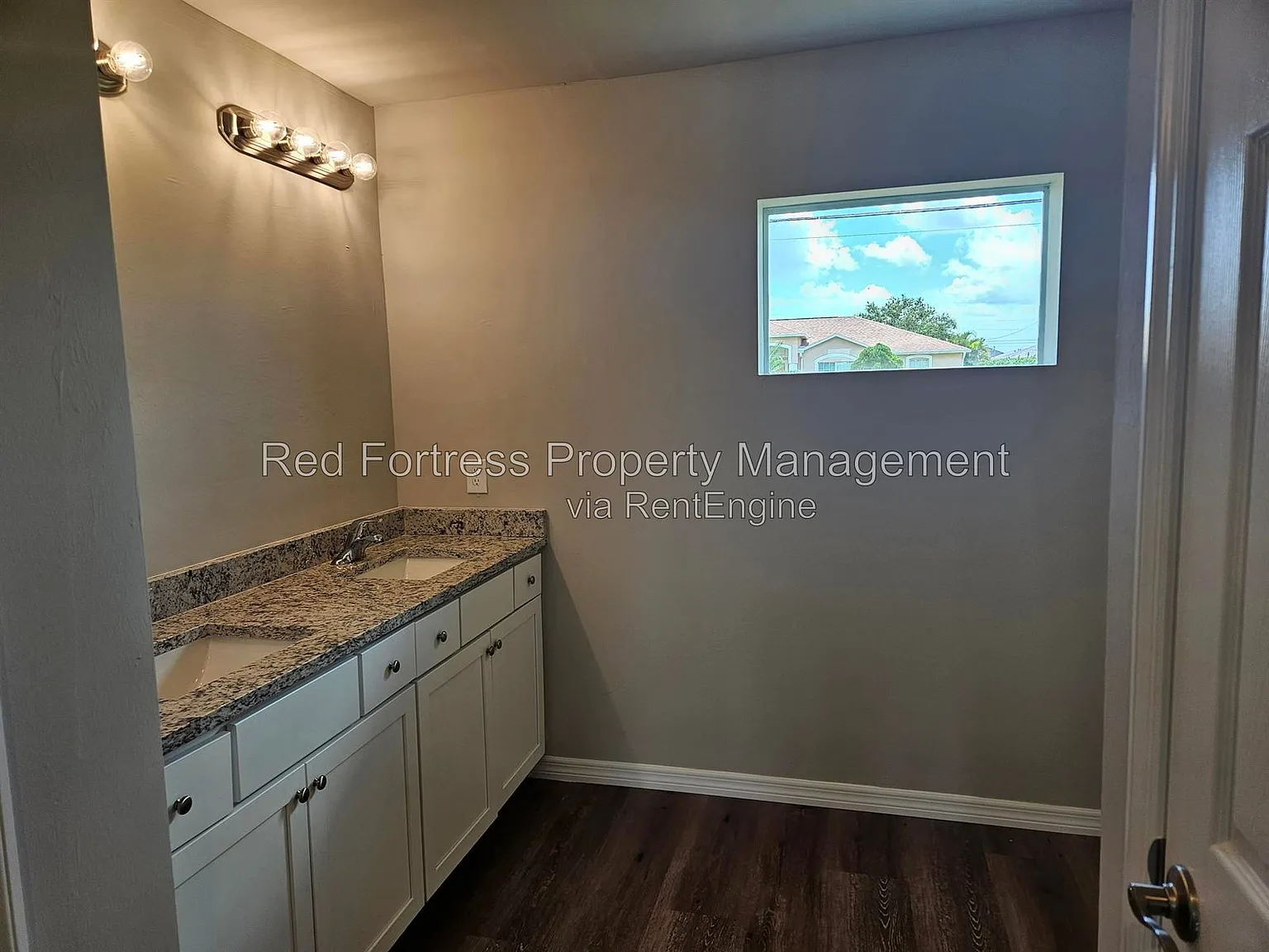 4 bed, 2.0 bath, 1650 sqft, $1,799 — Photo 4
