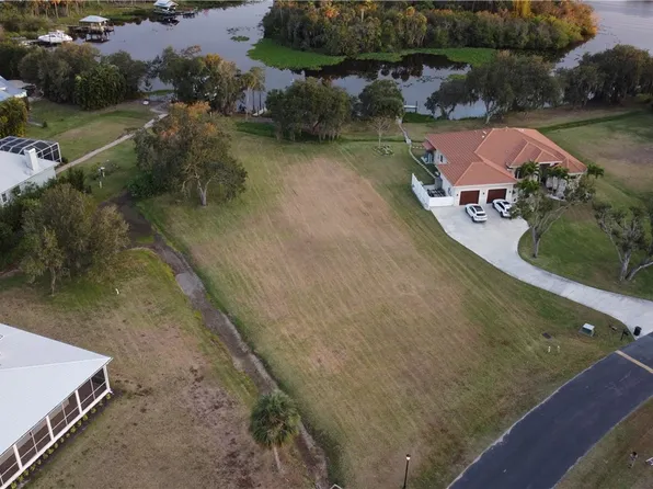 16520 Oakview Cir, Alva, FL 33920