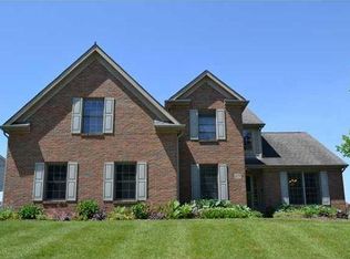 1639 Harrison Pond Dr, New Albany, OH 43054