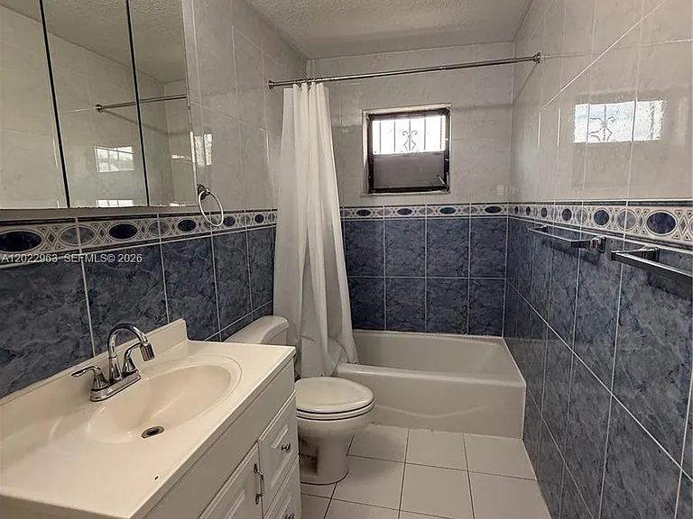1046 NW 33rd Ave #BACK — Photo 15