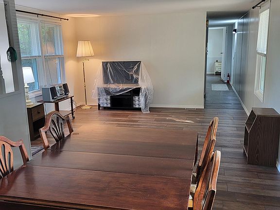 Dining room to living room