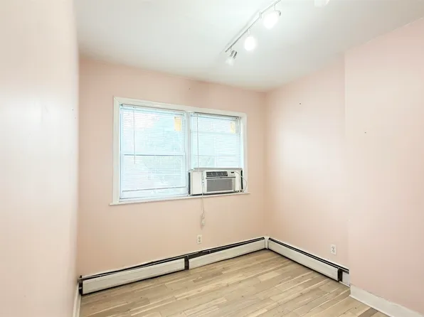 6013 Buchanan Place image 4 of 24