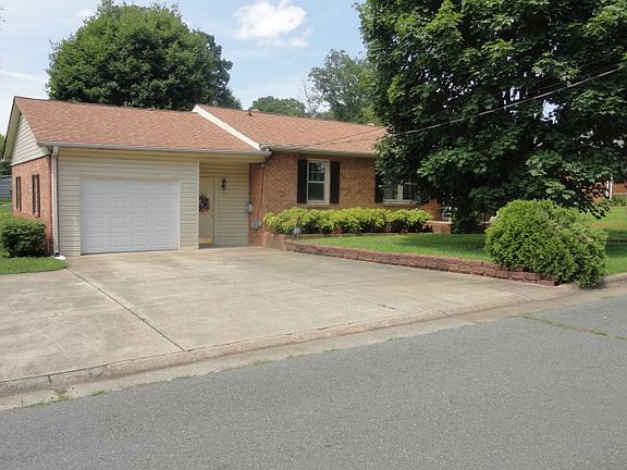 3rd image of 1509 Hurd Ave