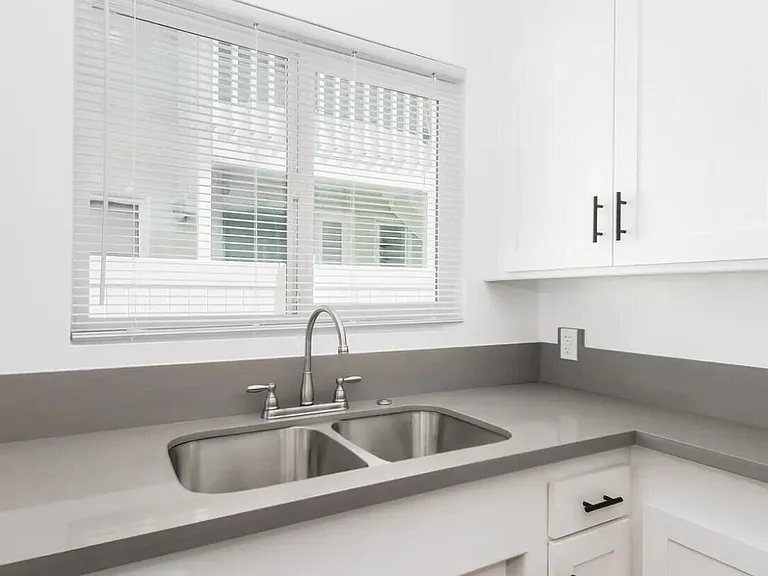 230 N Hollywood Way #C — Photo 4
