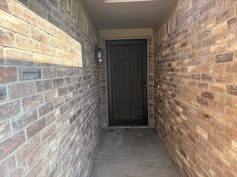 322 Dalhart Dr — Photo 6