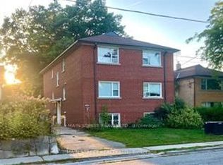 36 Long Branch Ave #5, Toronto, ON M8W 3H9