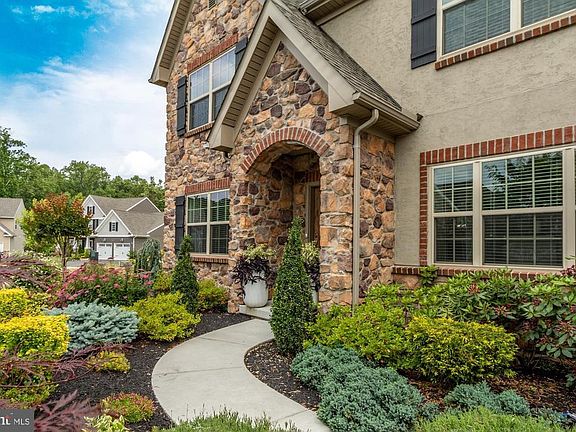 3rd image of 1637 Vista Bay Ct