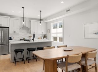 14 Ennis Rd #R, Roxbury, MA 02119