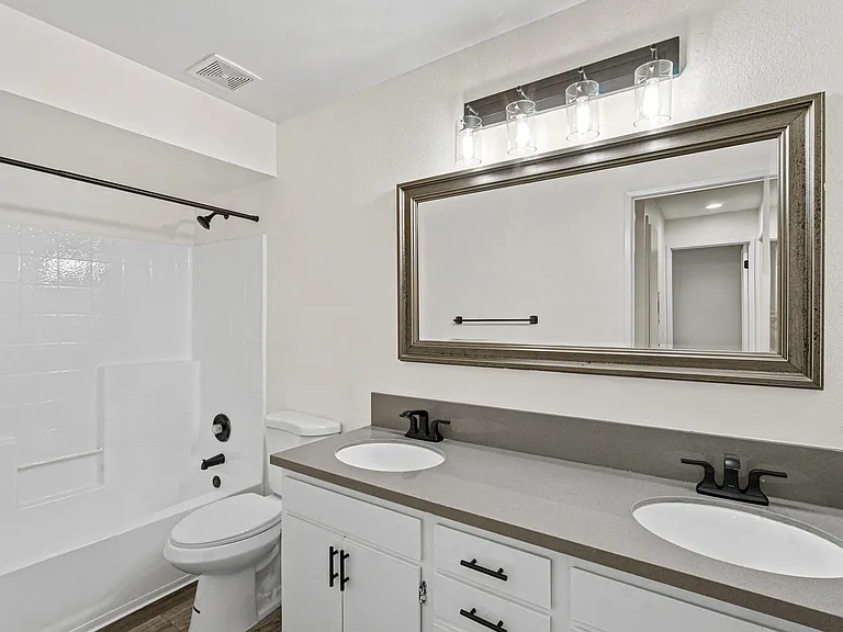 Summer House Apartments — Photo 15
