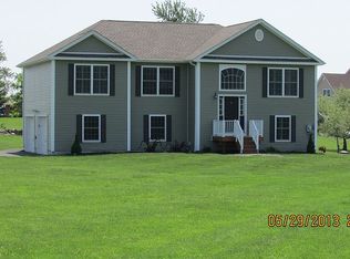 15 Sunrise Dr, Marlborough, NY 12547