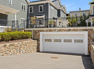 16-26 Dalby St Unit 3, Newton, MA 02458