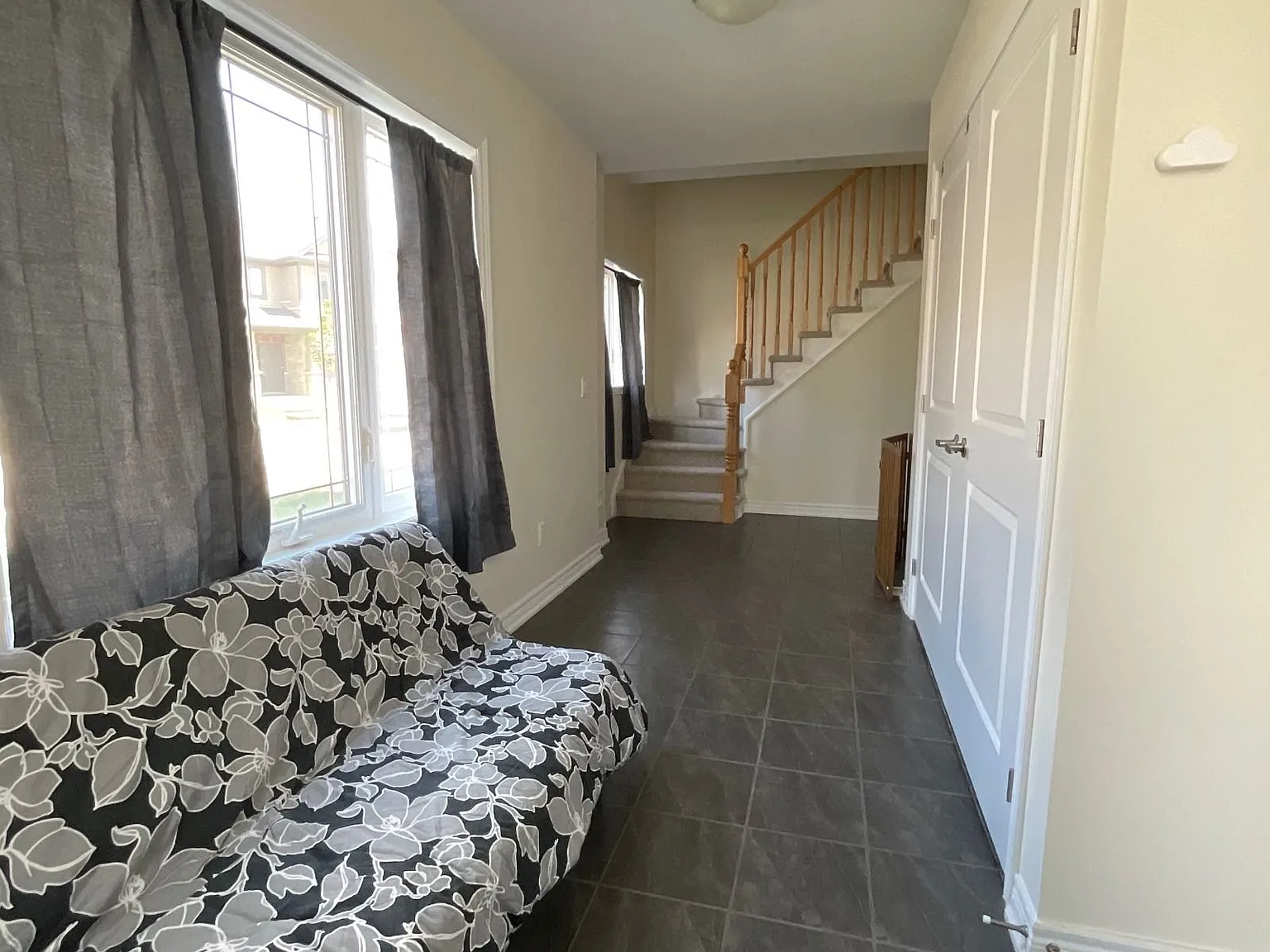 77 Diana Ave — Photo 4
