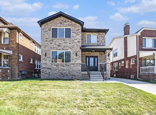 7634 Pinehurst St, Dearborn, MI