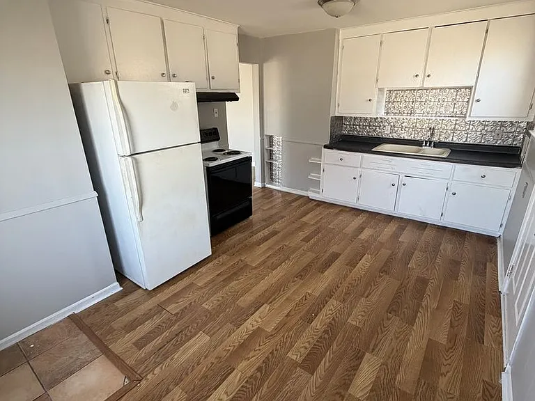 24593 Wilmot Ave — Photo 6