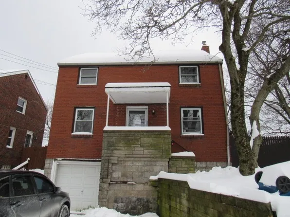 12808 Coral Dr, Pittsburgh, PA 15235