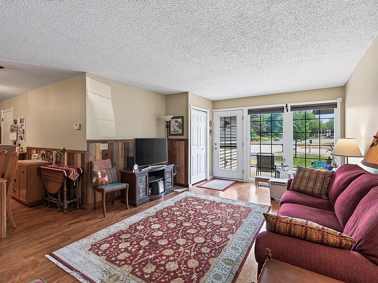 1518 Cottage Dr — Photo 15