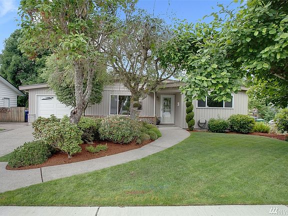 Beautifully landscaped!