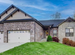 251 Bluffs Edge Dr, Mount Washington, KY