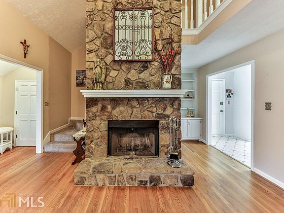 4th image of 4108 Manor House Dr