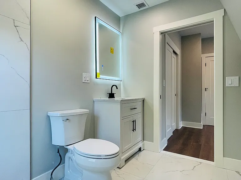 610 Cambridge St — Photo 7