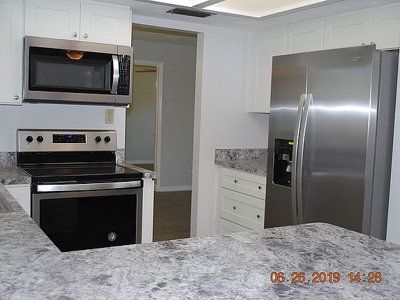 2nd image of 924 Whiporwill Dr