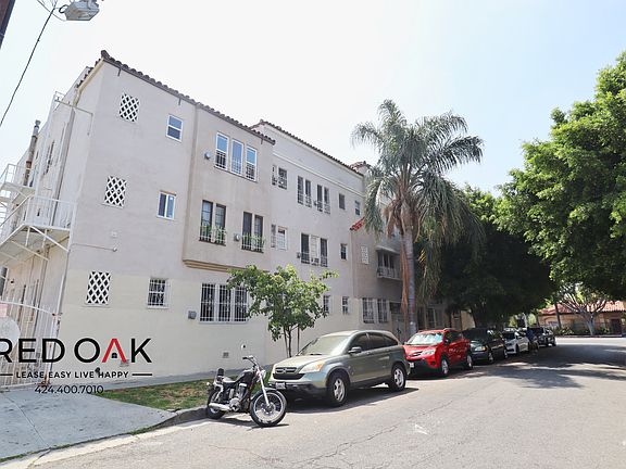 3rd image of 706 N Saint Andrews Pl APT 201