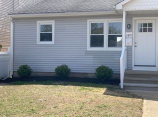 182 Seabreeze Ave, Middletown, NJ 07748