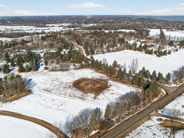 Arcola Trl N, Stillwater, MN 55082