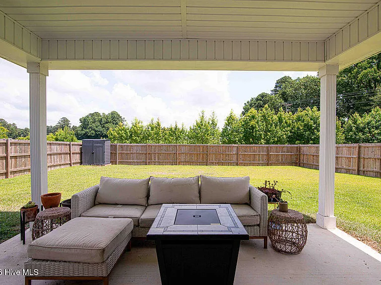 702 Greenwich Pl — Photo 40