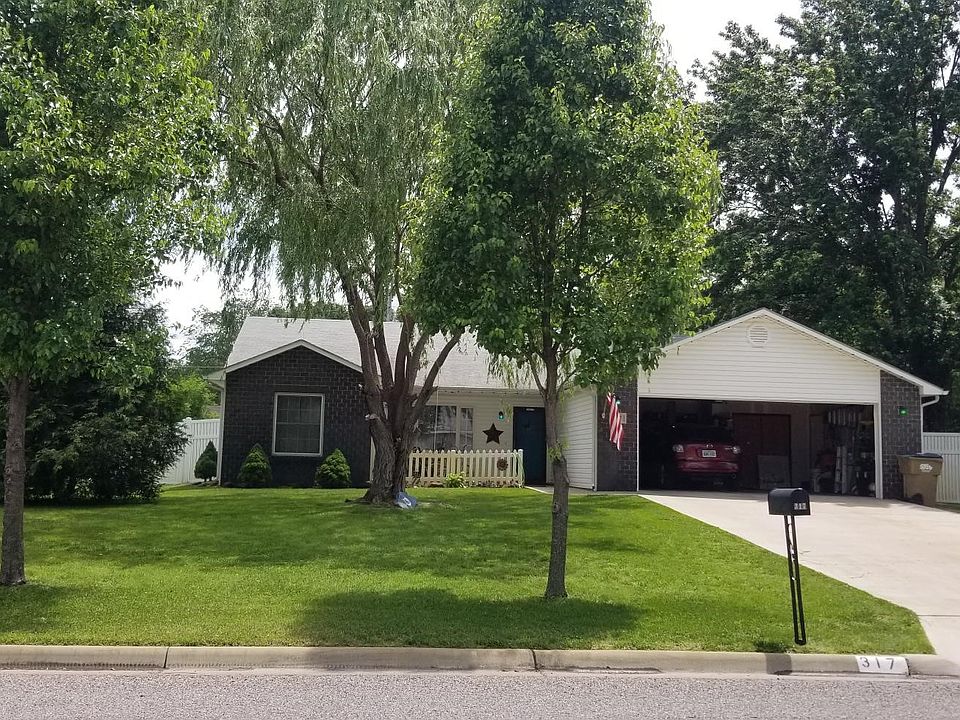 1st image of 317 E 36th Ave