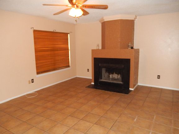 4th image of 15567 Knollmeadow