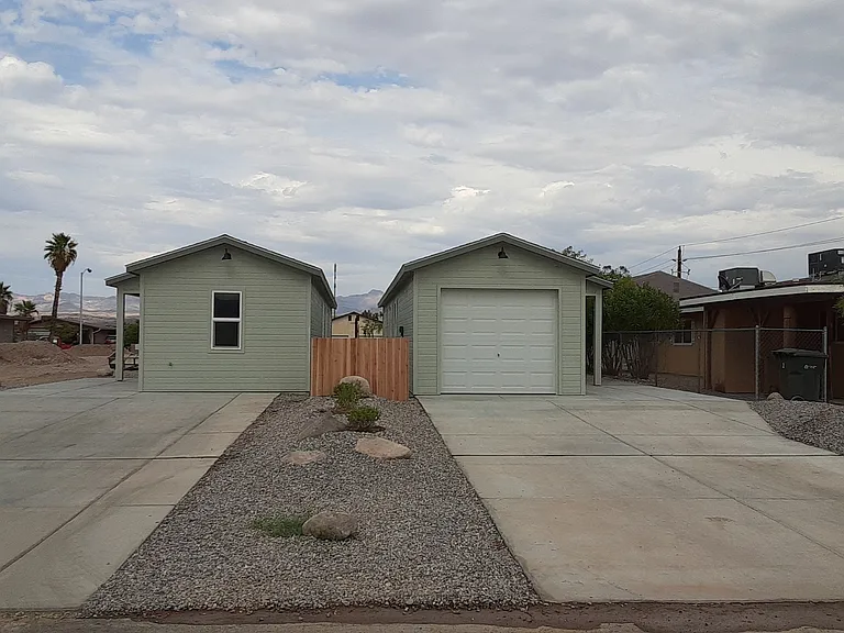 1490 Tonto Dr #2 — Photo 1