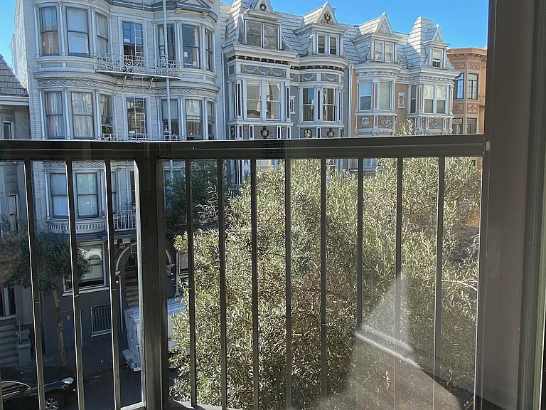 1817 California St #208 — Photo 10